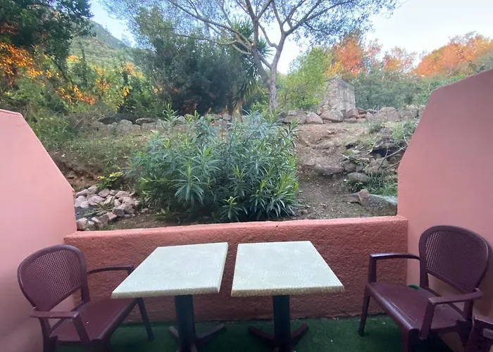 Petit Cocon Près Des Calanques De Piana Porto (Corsica)